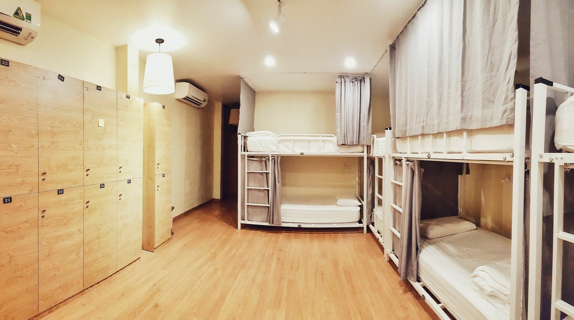 Vy Da Backpackers Hostel Thành Pho Ho Chí Minh Esterno foto